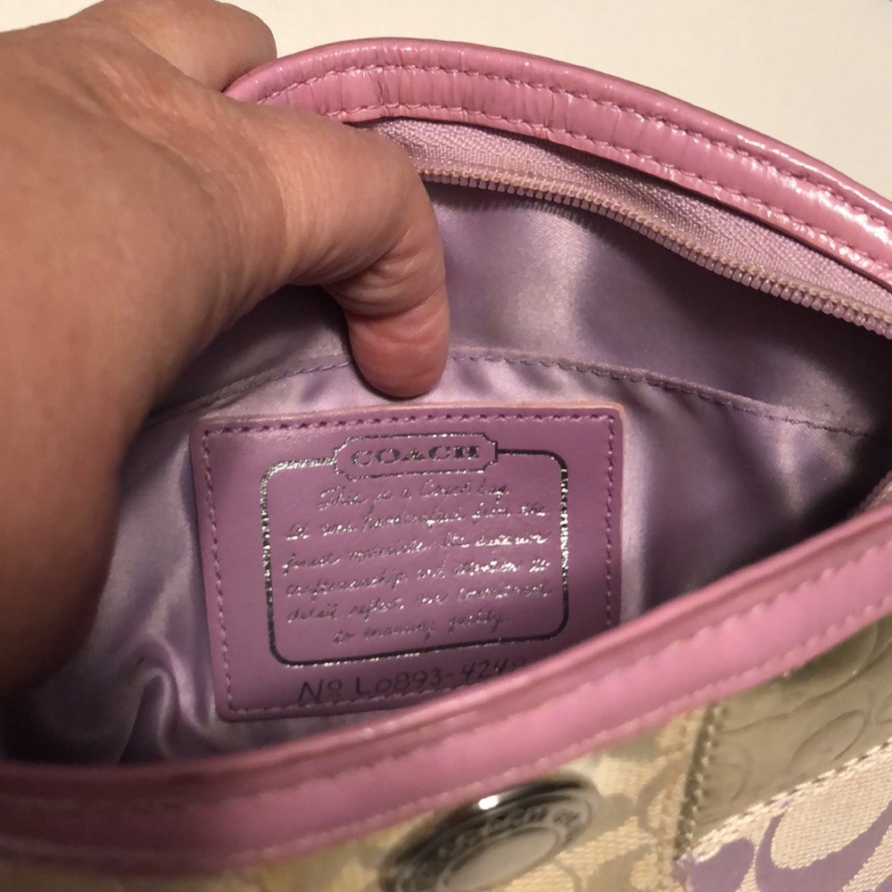 Coach Shiny Metallic Leather Lilac cosmetics bag - Picture 9 of 14